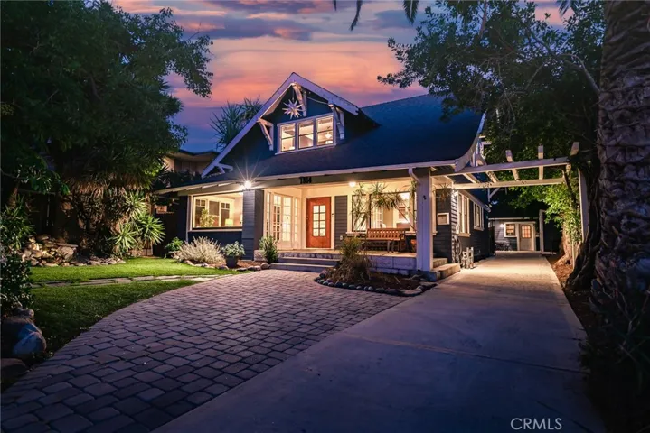 1814 Edgemont (Night)