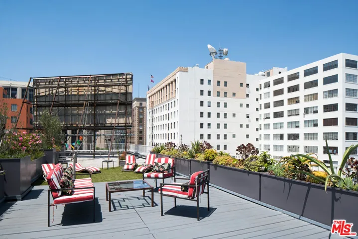 300 E 9th Street 502, Los Angeles, California 90015