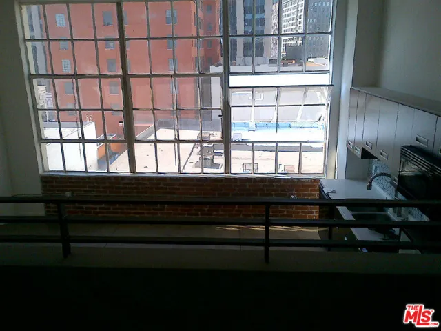 300 E 9th Street 502, Los Angeles, California 90015