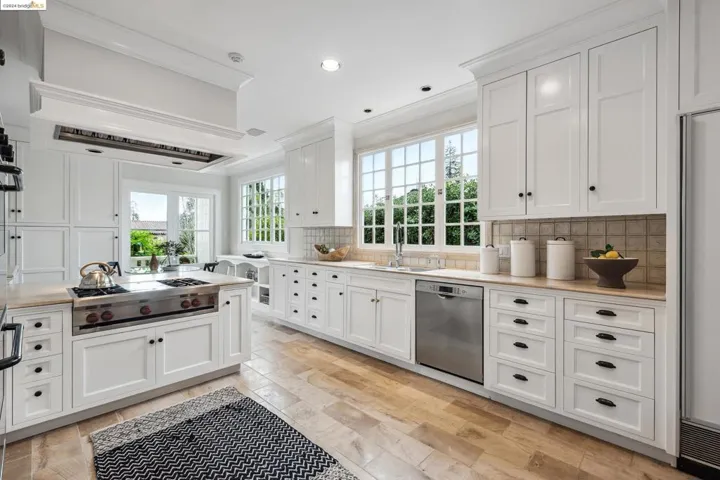 453 Wildwood Ave, Piedmont, California 94611-3819