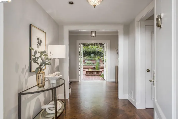 453 Wildwood Ave, Piedmont, California 94611-3819