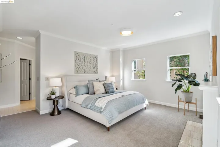 921 Leo Way, Oakland, California 94611-1959