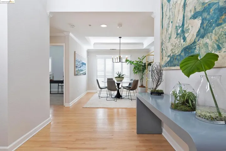 921 Leo Way, Oakland, California 94611-1959