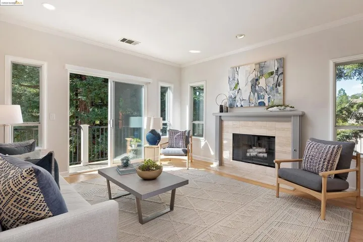 921 Leo Way, Oakland, California 94611-1959