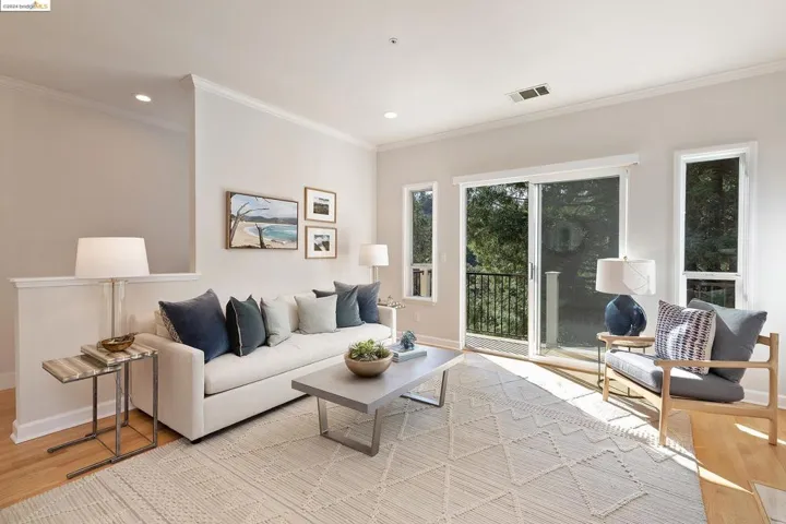 921 Leo Way, Oakland, California 94611-1959