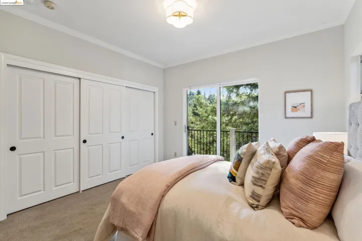 921 Leo Way, Oakland, California 94611-1959