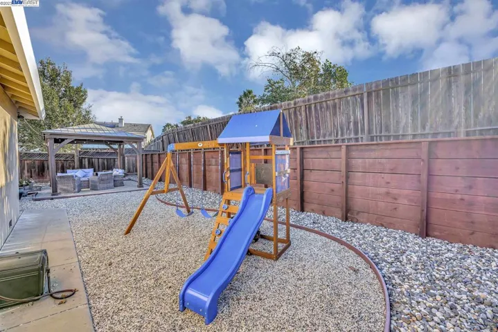 1380 Jewett Ave, Pittsburg, California 94565