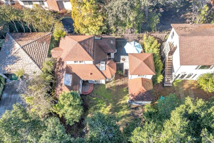 562 Irven Court, Palo Alto, California 94306