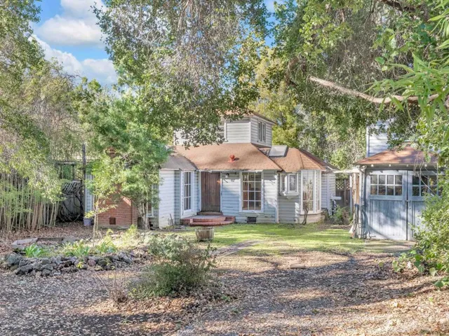 562 Irven Court, Palo Alto, California 94306