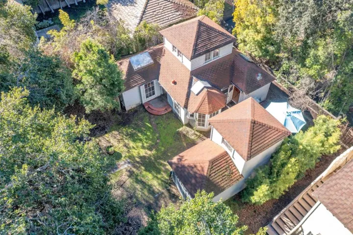 562 Irven Court, Palo Alto, California 94306