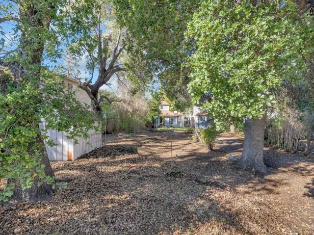 562 Irven Court, Palo Alto, California 94306