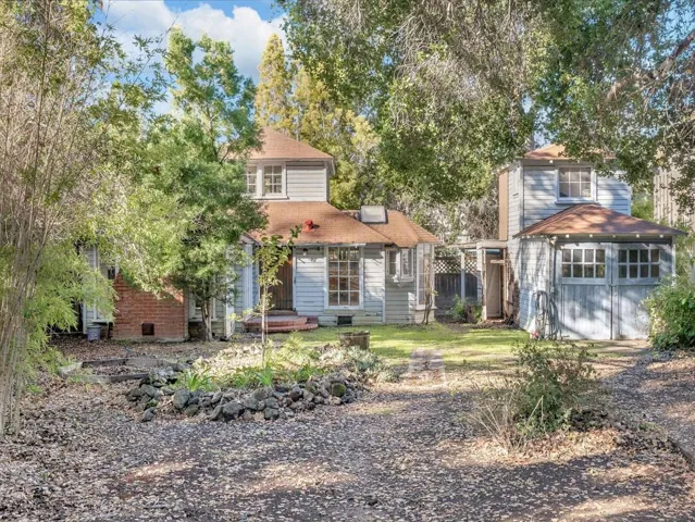 562 Irven Court, Palo Alto, California 94306