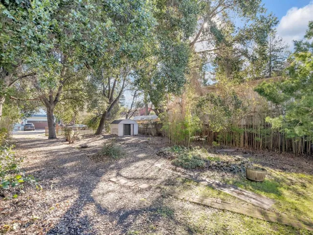 562 Irven Court, Palo Alto, California 94306