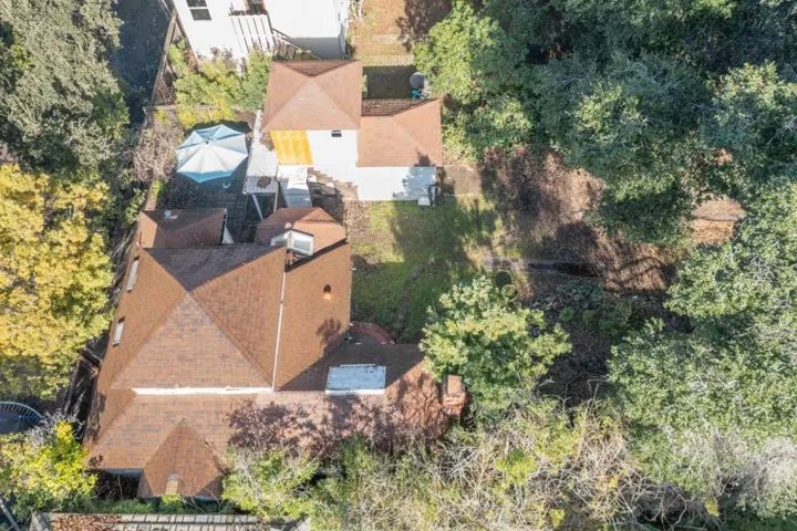 562 Irven Court, Palo Alto, California 94306