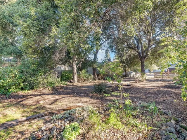 562 Irven Court, Palo Alto, California 94306