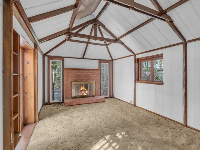 562 Irven Court, Palo Alto, California 94306