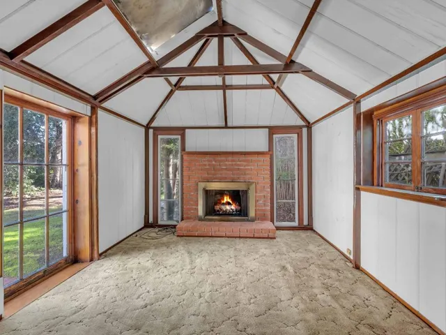 562 Irven Court, Palo Alto, California 94306