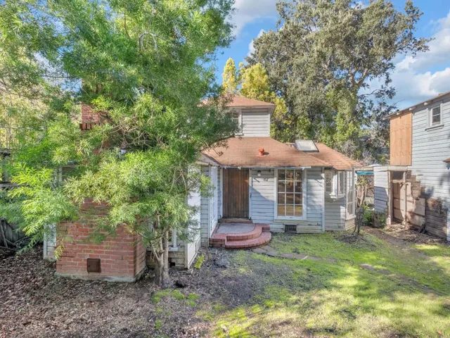 562 Irven Court, Palo Alto, California 94306