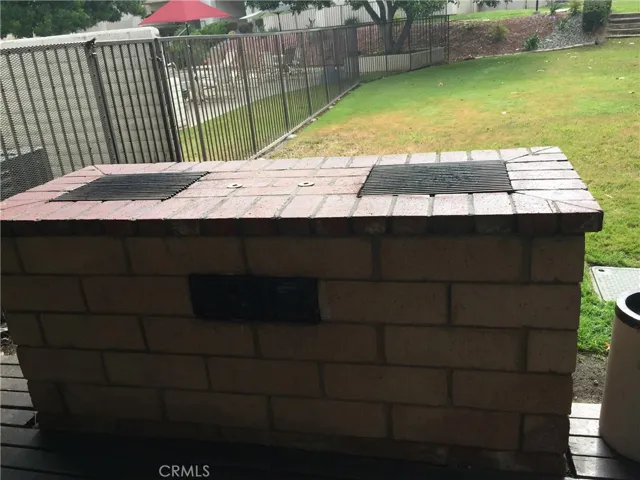 COMMUNITY BBQ AREA