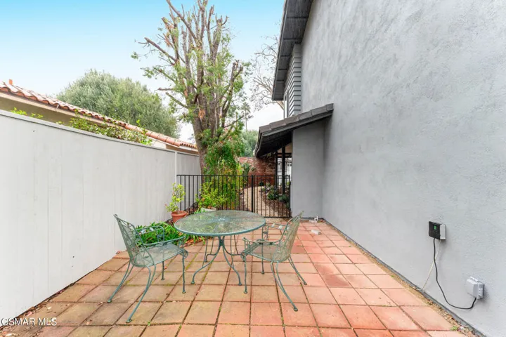 1636 Elmsford Pl  -  HsHProd - 40