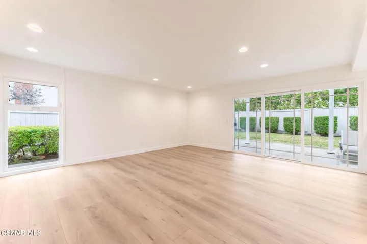 1636 Elmsford Pl  -  HsHProd - 13