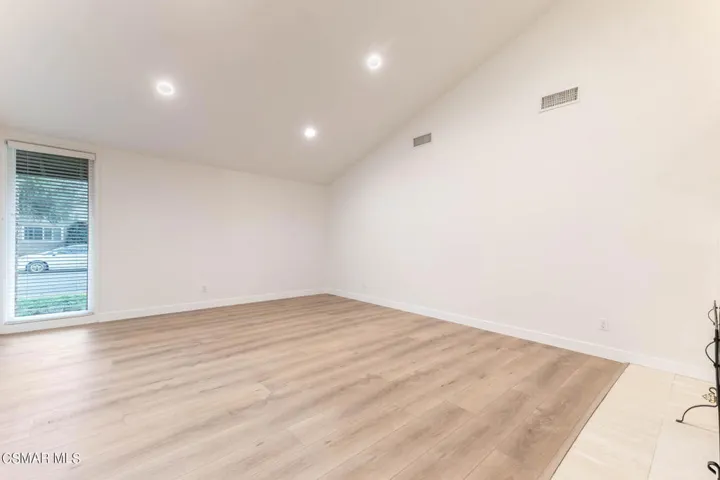 1636 Elmsford Pl  -  HsHProd - 22