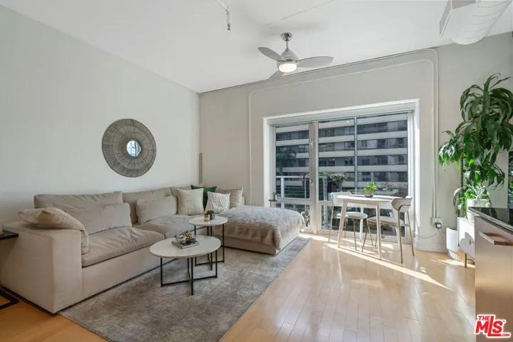 645 W 9th Street 401, Los Angeles, California 90015
