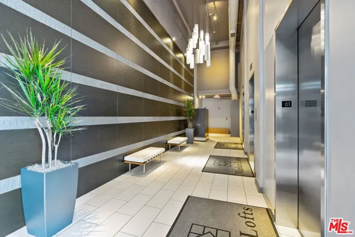 645 W 9th Street 401, Los Angeles, California 90015