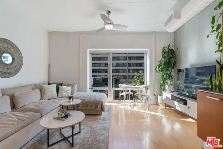645 W 9th Street 401, Los Angeles, California 90015