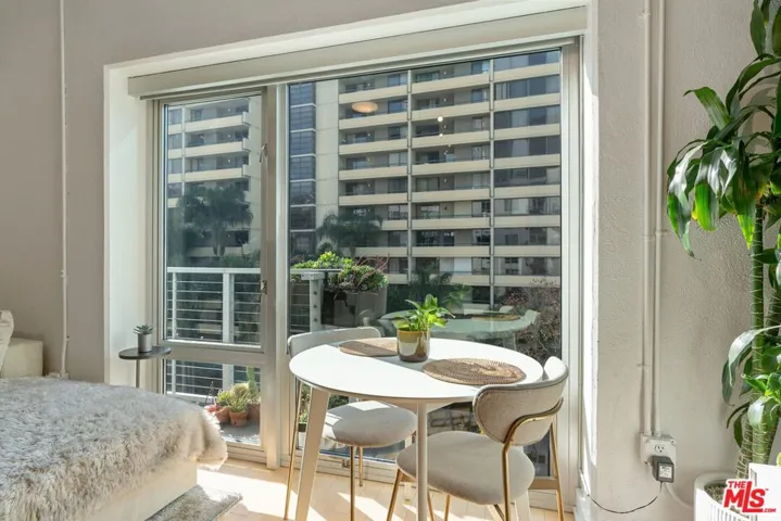 645 W 9th Street 401, Los Angeles, California 90015