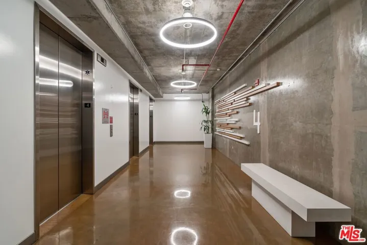 645 W 9th Street 401, Los Angeles, California 90015