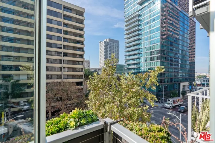 645 W 9th Street 401, Los Angeles, California 90015
