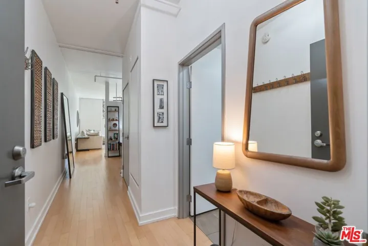645 W 9th Street 401, Los Angeles, California 90015