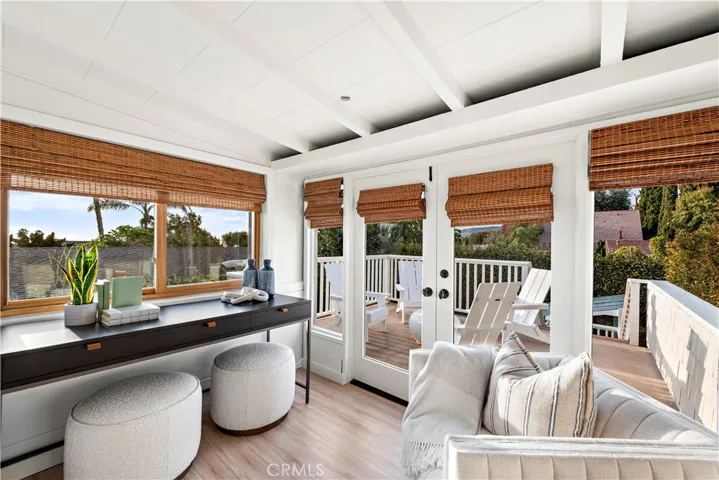 594 Brooks Street, Laguna Beach, California 92651