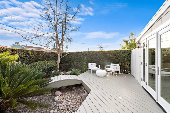 594 Brooks Street, Laguna Beach, California 92651