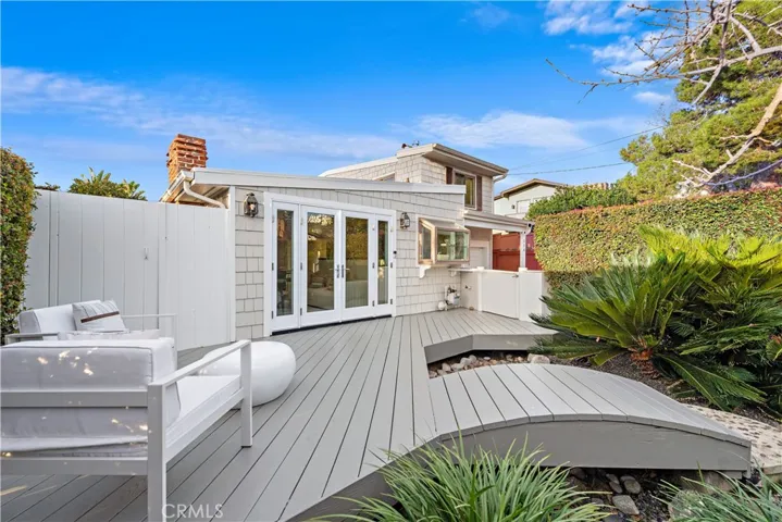 594 Brooks Street, Laguna Beach, California 92651