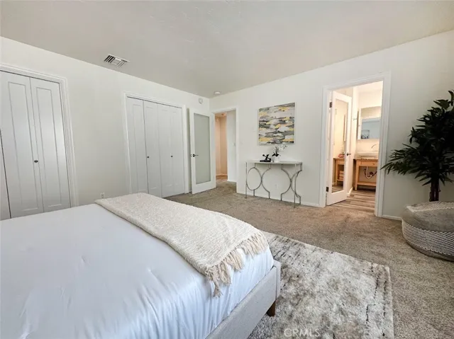 4942 Cahuenga, North Hollywood, California 91601