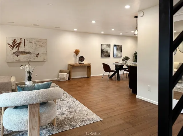 4942 Cahuenga, North Hollywood, California 91601