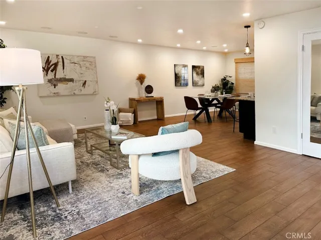 4942 Cahuenga, North Hollywood, California 91601