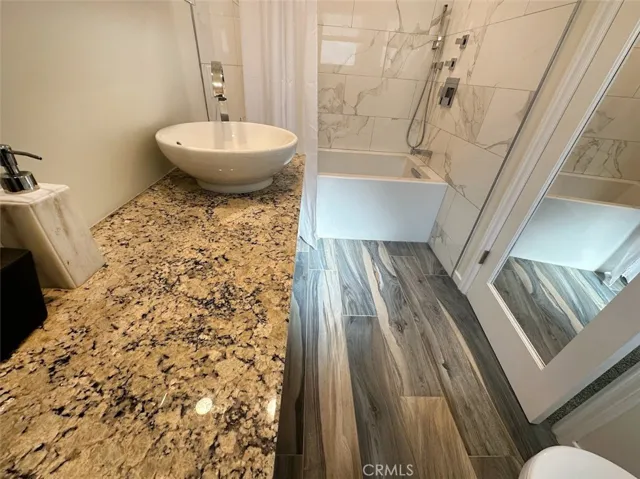 4942 Cahuenga, North Hollywood, California 91601