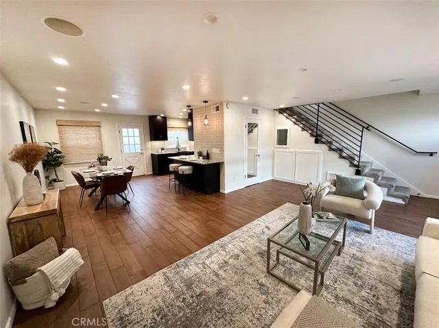 4942 Cahuenga, North Hollywood, California 91601
