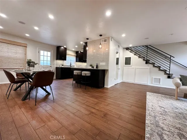 4942 Cahuenga, North Hollywood, California 91601