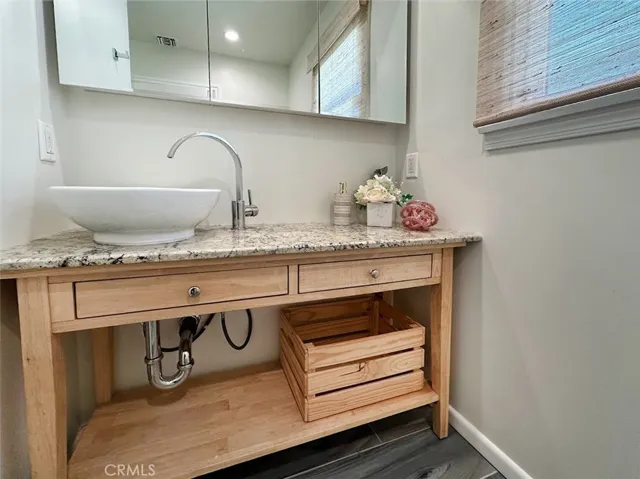 4942 Cahuenga, North Hollywood, California 91601
