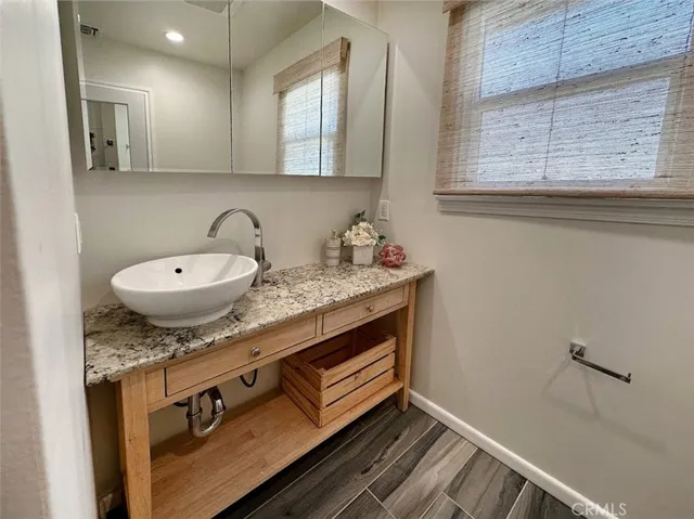 4942 Cahuenga, North Hollywood, California 91601