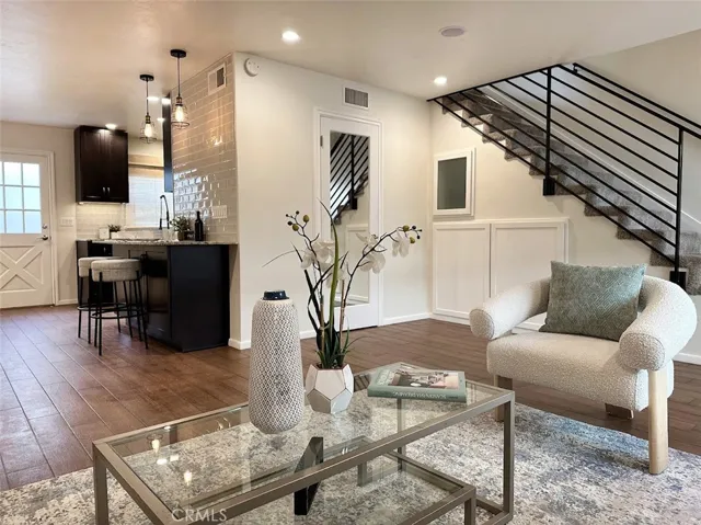 4942 Cahuenga, North Hollywood, California 91601