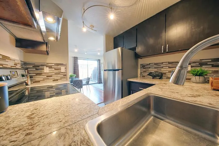 566 Vista Avenue, Palo Alto, California 94306