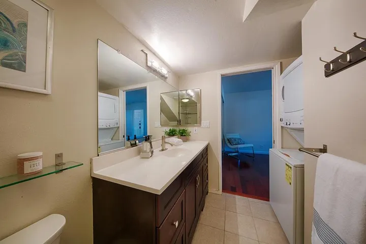 566 Vista Avenue, Palo Alto, California 94306