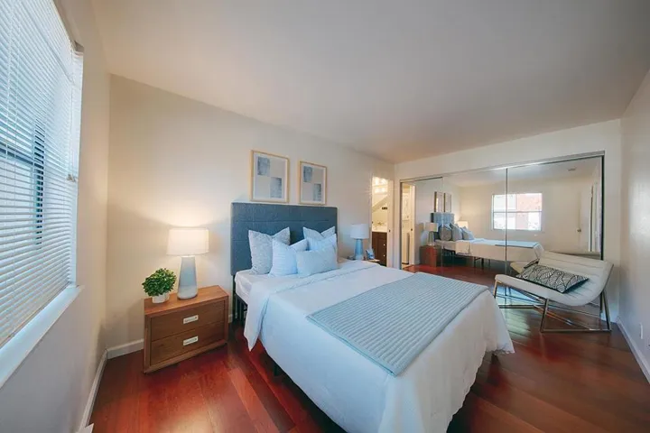 566 Vista Avenue, Palo Alto, California 94306