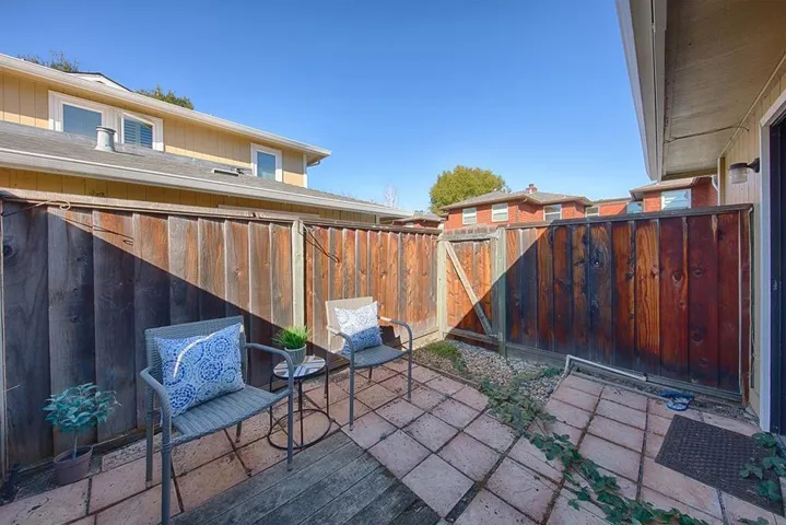 566 Vista Avenue, Palo Alto, California 94306