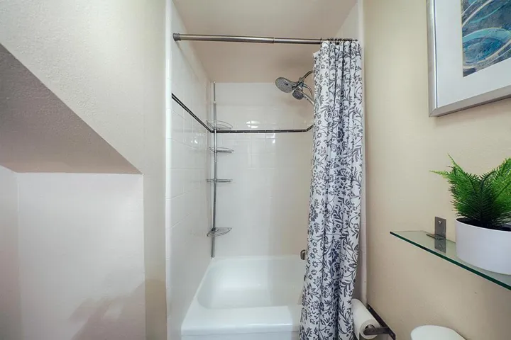 566 Vista Avenue, Palo Alto, California 94306